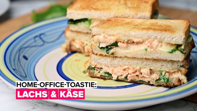 Home-Office-Toastie: Lachs-Spinat-Sandwich mit Käse