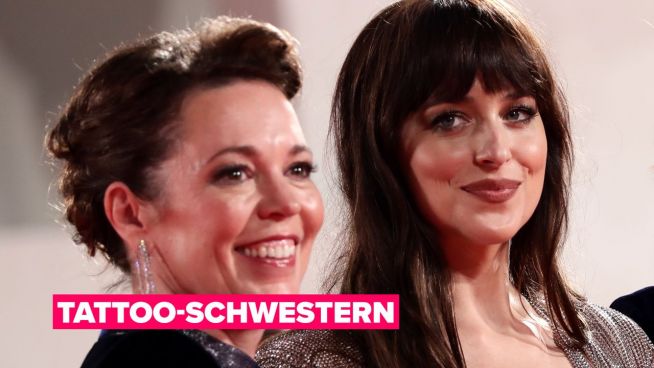 Dakota Johnson hat Olivia Colman ihr erstes Tattoo verpasst